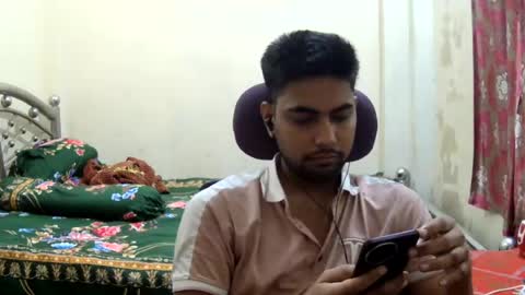 Snapshot of birbikrom104 chatting on July 15, 2026, 5:45 am birbikrom104 online show from July 15, 2026, 5:45 am