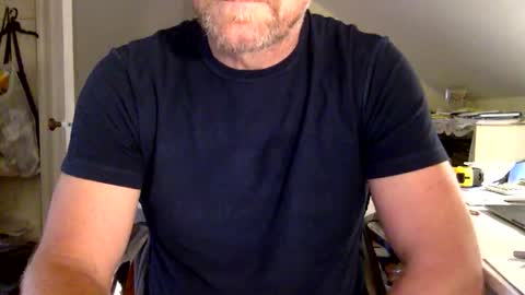 Snapshot of bisonbar chatting on September 24, 2025, 4:10 pm BisonBar online show from September 24, 2025, 4:10 pm