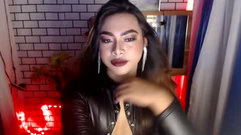 bitch_karina69 online show from June 14, 2026, 8:33 pm
