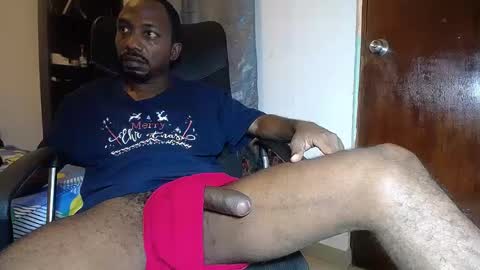 Snapshot of black_diamond_t chatting on January 20, 2025, 11:32 pm Black Diamond online show from January 20, 2025, 11:32 pm