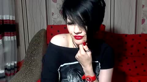 Snapshot of black_hot_01 chatting on January 24, 2025, 12:10 pm black_hot_01 online show from January 24, 2025, 12:10 pm