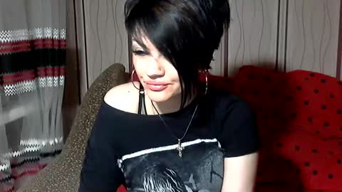 Snapshot of black_hot_01 chatting on February 7, 2025, 12:31 am black_hot_01 online show from February 7, 2025, 12:31 am