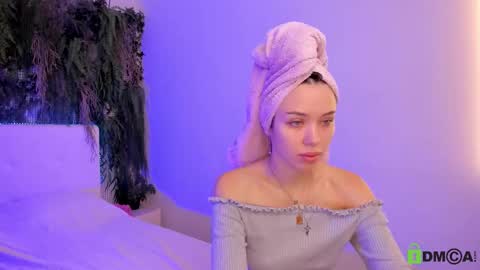 Jenny online show from September 9, 2025, 9:31 am