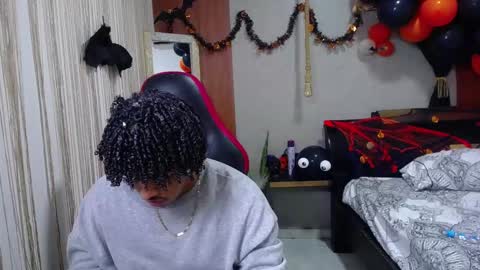 black_king_241 online show from October 27, 2025, 2:37 am