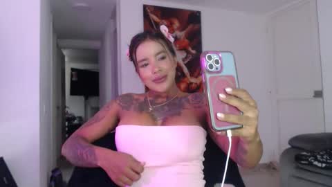 Snapshot of black_latina1 chatting on May 14, 2026, 2:13 pm luisa online show from May 14, 2026, 2:13 pm