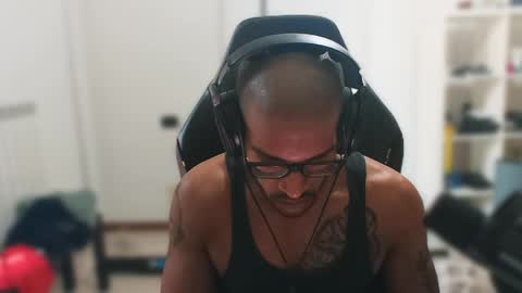 Master online show from April 18, 2026, 2:21 pm