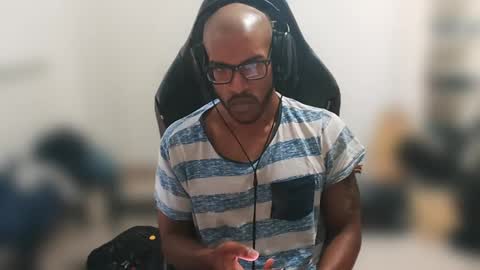 Master online show from May 3, 2026, 7:14 am