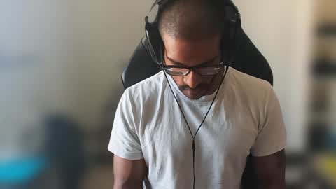 Master online show from May 31, 2026, 9:49 am