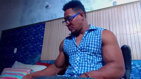 duglas online show from March 25, 2026, 7:53 pm