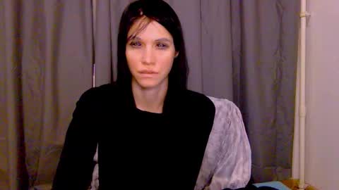 Kristin online show from February 14, 2026, 9:33 pm