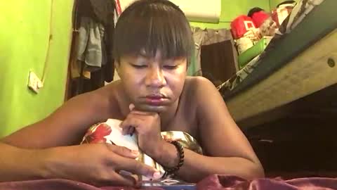 Crystal online show from April 4, 2026, 5:54 pm