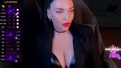 blackberry_star online show from December 12, 2024, 11:40 am