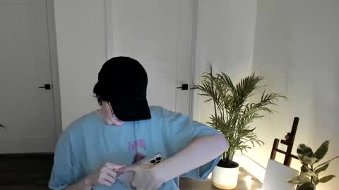 Ella online show from November 7, 2025, 10:04 am