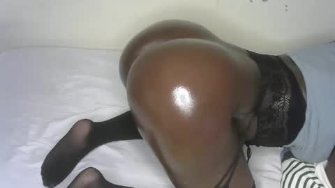 Snapshot of blackbhooty chatting on April 4, 2026, 2:10 am blackbhooty online show from April 4, 2026, 2:10 am