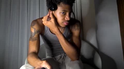 Snapshot of blackbulltitus chatting on September 10, 2025, 5:51 am BlackBullTitus online show from September 10, 2025, 5:51 am