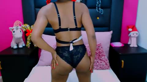 Snapshot of blackdynastyx chatting on December 17, 2024, 2:44 am Candy online show from December 17, 2024, 2:44 am