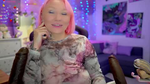 Snapshot of blackedbarbie chatting on February 13, 2025, 7:31 pm Alice online show from February 13, 2025, 7:31 pm