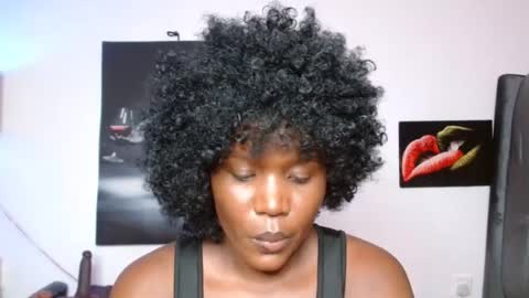 Snapshot of blackmellanin_ chatting on June 30, 2026, 4:13 am Smiley sylivia online show from June 30, 2026, 4:13 am