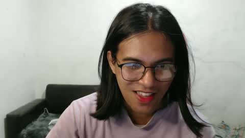 Ellez online show from December 5, 2024, 7:06 pm