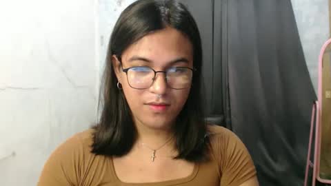 Ellez online show from September 30, 2025, 6:57 pm