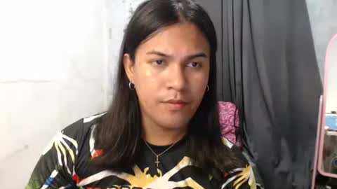 Ellez online show from November 15, 2025, 6:48 pm