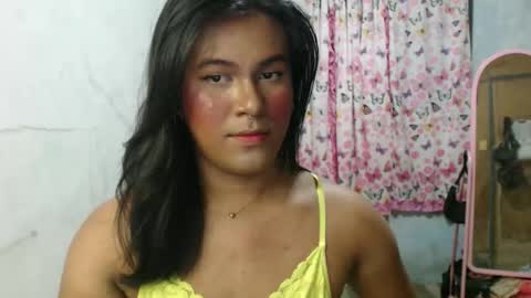 Ellez online show from March 5, 2026, 6:37 pm