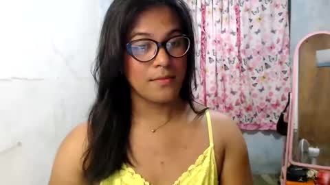 Ellez online show from March 9, 2026, 10:52 am