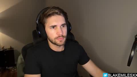 Snapshot of blakemiles2 chatting on October 20, 2025, 2:01 am Blake Miles online show from October 20, 2025, 2:01 am