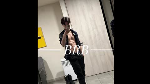 Snapshot of blakeshatter chatting on December 6, 2024, 2:24 am blakeshatter online show from December 6, 2024, 2:24 am