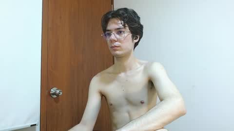 Snapshot of blakeshatter chatting on December 21, 2024, 6:02 pm blakeshatter online show from December 21, 2024, 6:02 pm