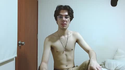 Snapshot of blakeshatter chatting on January 7, 2025, 3:03 am blakeshatter online show from January 7, 2025, 3:03 am