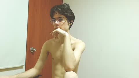 Snapshot of blakeshatter chatting on March 12, 2025, 5:07 pm blakeshatter online show from March 12, 2025, 5:07 pm