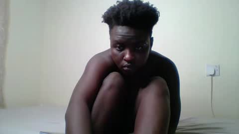 blaq_pearl online show from March 18, 2026, 7:39 pm