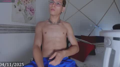 Snapshot of blaze_lm chatting on November 4, 2025, 12:26 pm blaze_lm online show from November 4, 2025, 12:26 pm