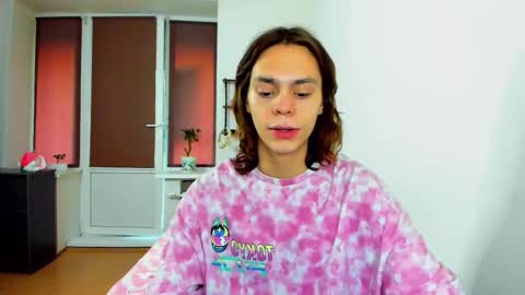 Snapshot of blazet0ne chatting on September 30, 2025, 3:17 pm David online show from September 30, 2025, 3:17 pm