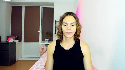 Snapshot of blazet0ne chatting on October 3, 2025, 3:42 pm David online show from October 3, 2025, 3:42 pm