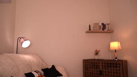 Scarlett NEXT LIVE  5AM gmt online show from November 15, 2025, 4:10 am