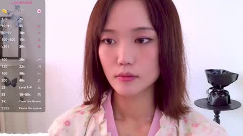 YoYo online show from November 24, 2025, 4:34 am