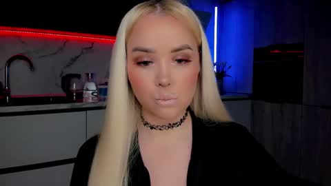 Lana online show from January 15, 2025, 3:54 am