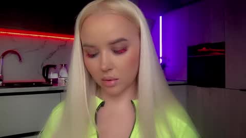 Lana online show from January 19, 2025, 9:55 am