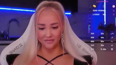 Lana online show from April 23, 2026, 5:30 am