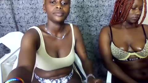 blonde_barby online show from October 17, 2025, 11:13 am