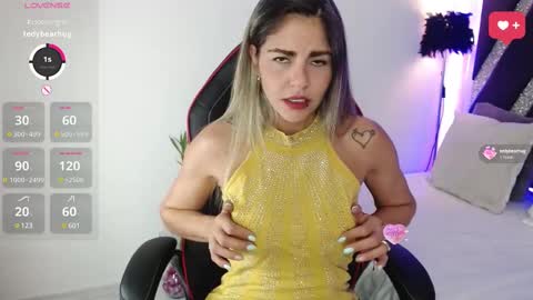 Snapshot of blonde_cat1515 chatting on March 10, 2025, 3:45 am alejandra online show from March 10, 2025, 3:45 am
