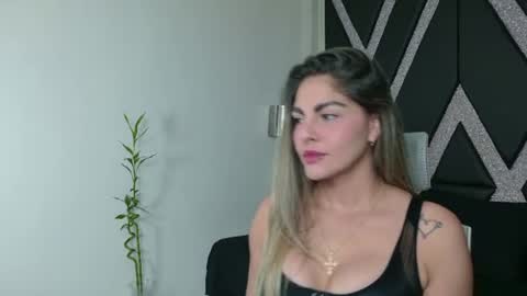 alejandra online show from July 5, 2026, 1:23 am