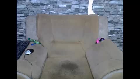 blonde_creamy online show from April 14, 2026, 1:06 pm