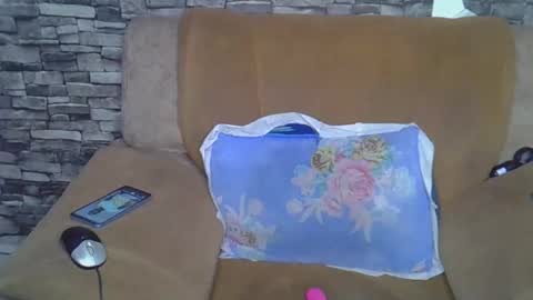 blonde_creamy online show from April 28, 2026, 11:21 pm