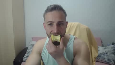 Mr Blond online show from March 25, 2026, 8:26 pm