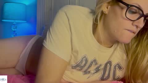 blondechristine99 online show from March 1, 2026, 9:39 pm