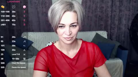 Snapshot of blondemommy_77 chatting on December 18, 2024, 10:02 pm Lola online show from December 18, 2024, 10:02 pm