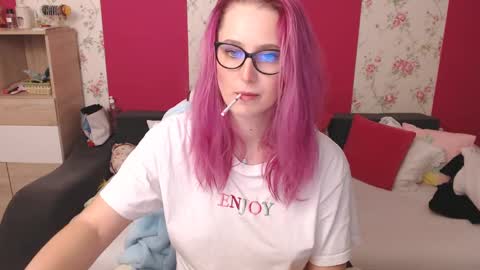 Snapshot of blondenatasha chatting on February 21, 2025, 7:54 pm Natasha online show from February 21, 2025, 7:54 pm